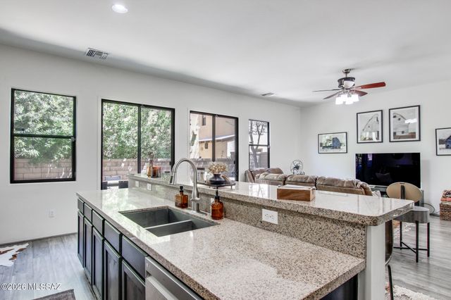 383 E Croydon Park Road, Tucson, AZ 85704