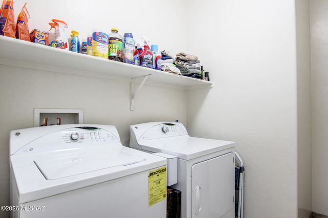 383 E Croydon Park Road, Tucson, AZ 85704