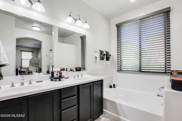383 E Croydon Park Road, Tucson, AZ 85704