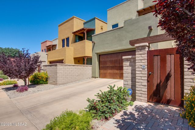 383 E Croydon Park Road, Tucson, AZ 85704