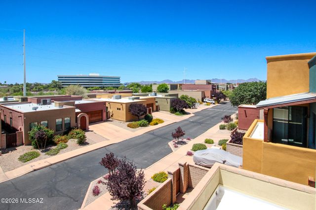383 E Croydon Park Road, Tucson, AZ 85704