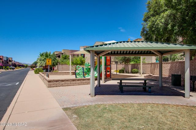 383 E Croydon Park Road, Tucson, AZ 85704
