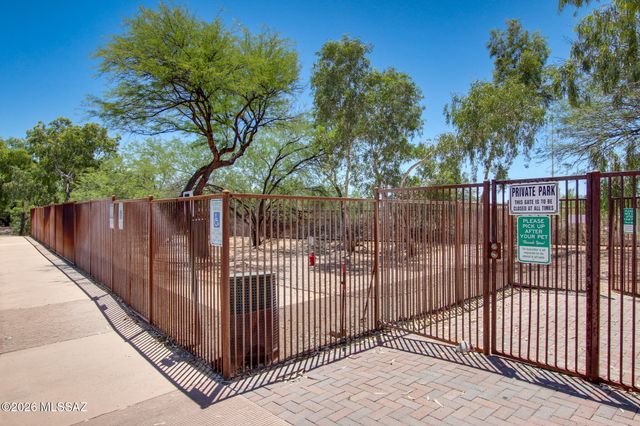 383 E Croydon Park Road, Tucson, AZ 85704