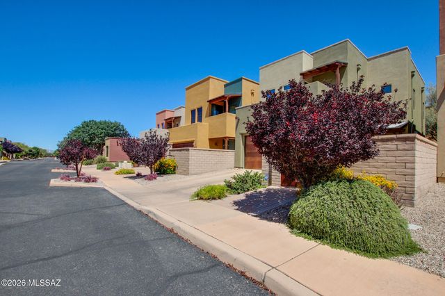 383 E Croydon Park Road, Tucson, AZ 85704