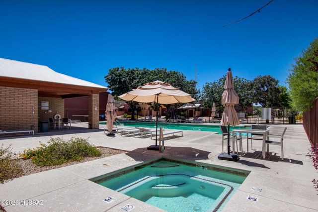 383 E Croydon Park Road, Tucson, AZ 85704