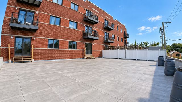 6005 N Kimball Avenue 2A, Chicago, IL 60659