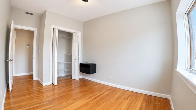 6005 N Kimball Avenue 2A, Chicago, IL 60659