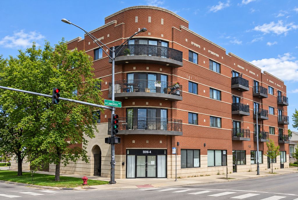 6005 N Kimball Avenue 2A, Chicago, IL 60659