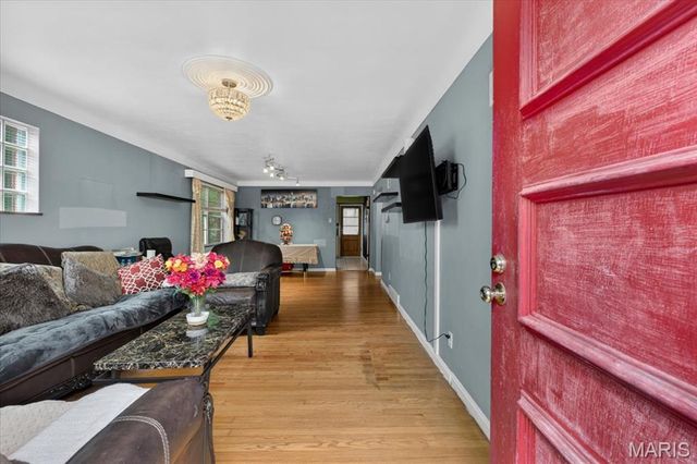 4131 Quincy Street, St Louis, MO 63116