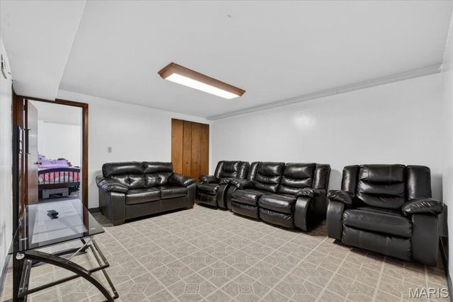 4131 Quincy Street, St Louis, MO 63116