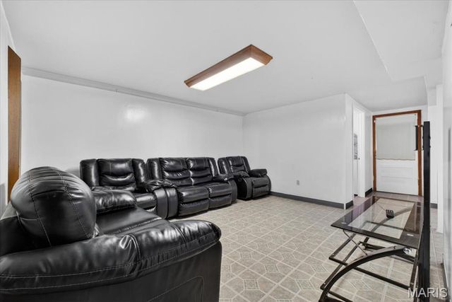 4131 Quincy Street, St Louis, MO 63116