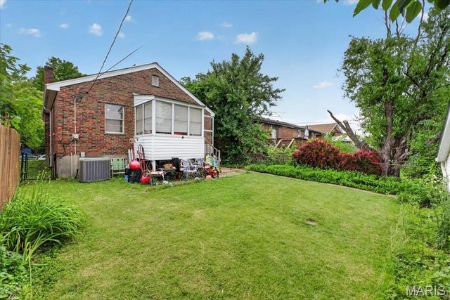 4131 Quincy Street, St Louis, MO 63116