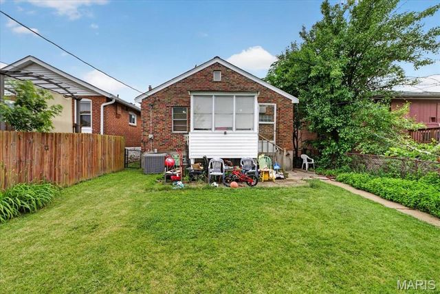 4131 Quincy Street, St Louis, MO 63116