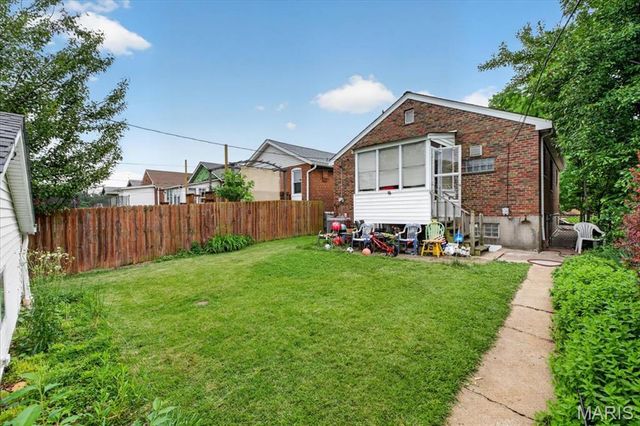4131 Quincy Street, St Louis, MO 63116