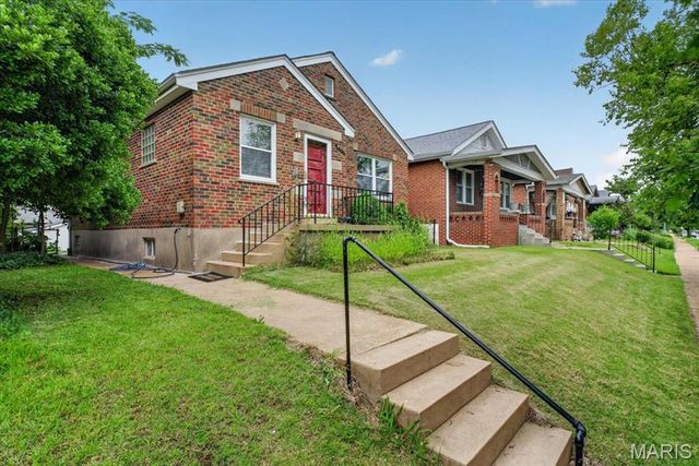 4131 Quincy Street, St Louis, MO 63116