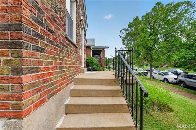 4131 Quincy Street, St Louis, MO 63116
