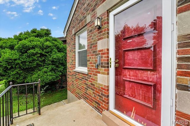 4131 Quincy Street, St Louis, MO 63116