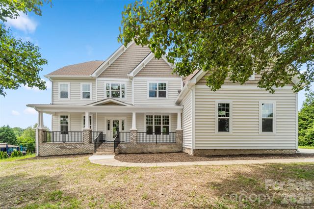 1047 Hearth Lane SW, Concord, NC 28025
