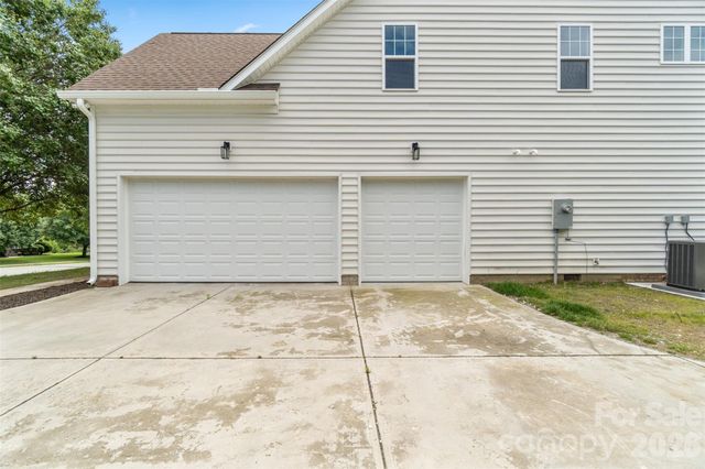 1047 Hearth Lane SW, Concord, NC 28025