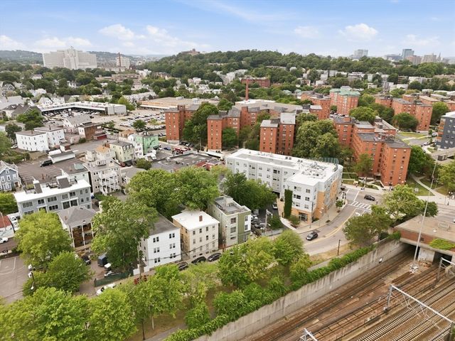 21 Lamartine St 3, Boston, MA 02130