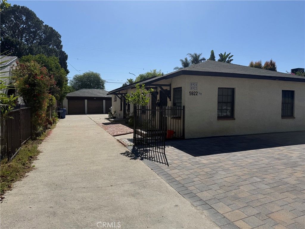 Image 1 of property listing at 5922 Colfax Avenue, Valley Village, CA 91601