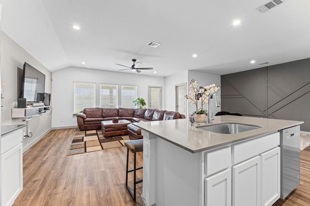 903 Curly Angora Court, Rosharon, TX 77583