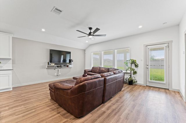 903 Curly Angora Court, Rosharon, TX 77583