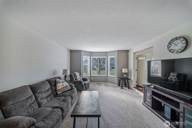 5513 Park Place Loop SE, Lacey, WA 98503