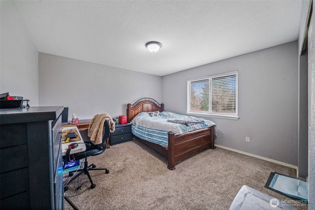 5513 Park Place Loop SE, Lacey, WA 98503