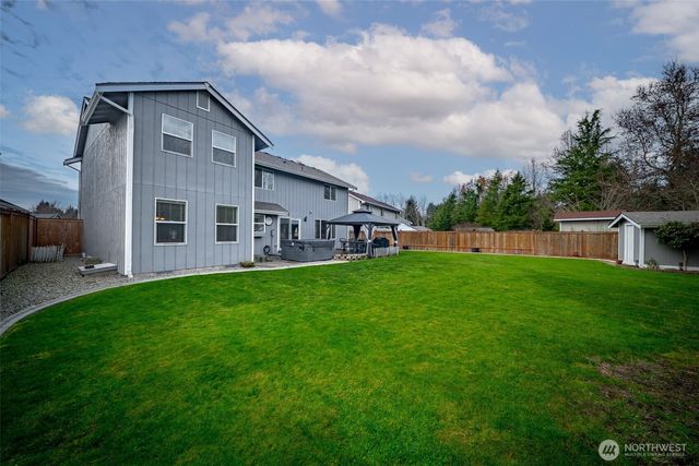 5513 Park Place Loop SE, Lacey, WA 98503