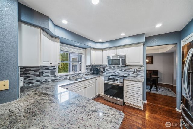 5513 Park Place Loop SE, Lacey, WA 98503