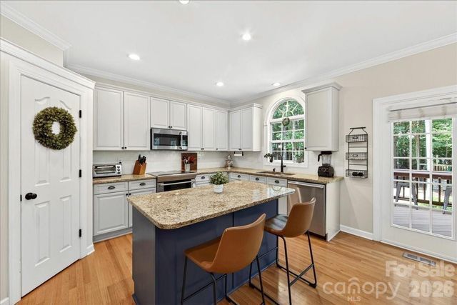 12023 Overlook Mountain Drive, Charlotte, NC 28216