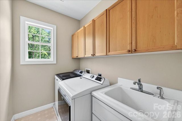 12023 Overlook Mountain Drive, Charlotte, NC 28216