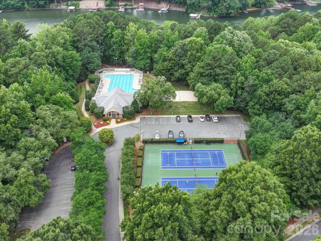 12023 Overlook Mountain Drive, Charlotte, NC 28216