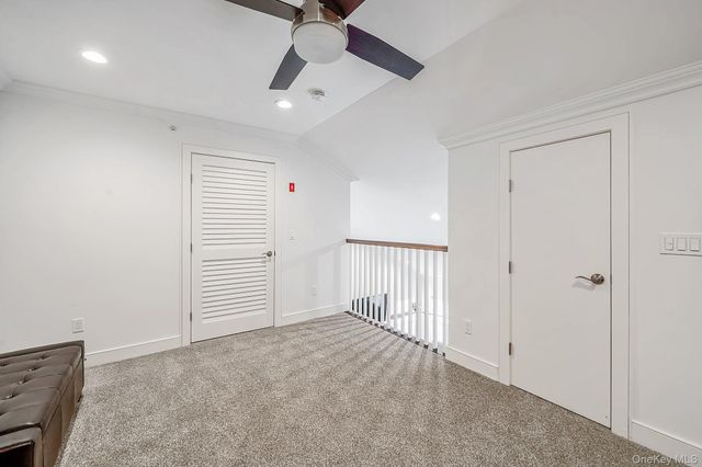 14 Park Drive S, East Islip, NY 11730