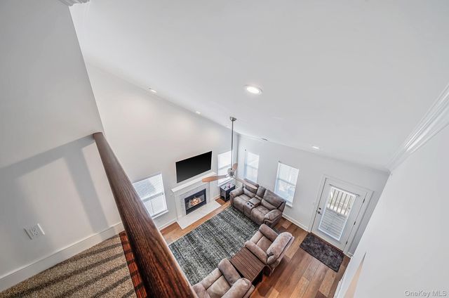 14 Park Drive S, East Islip, NY 11730