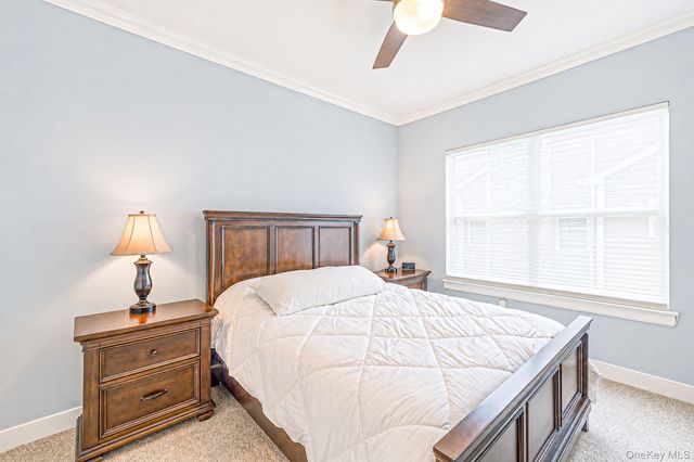 14 Park Drive S, East Islip, NY 11730