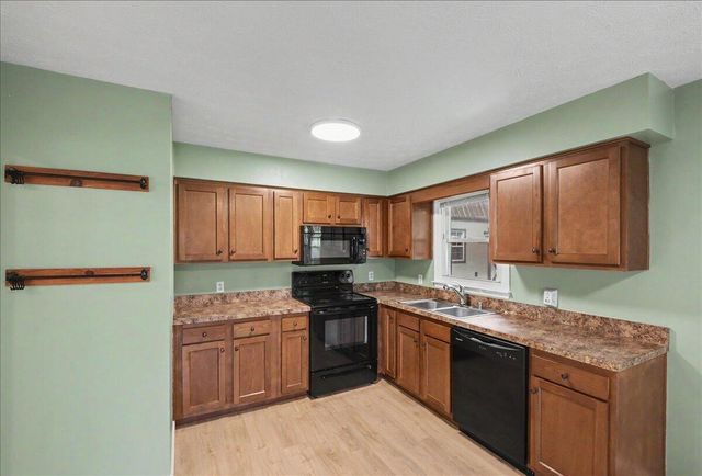 304 Oakwood Drive, Lawrenceburg, KY 40342