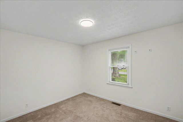 304 Oakwood Drive, Lawrenceburg, KY 40342