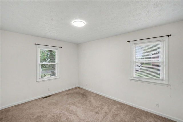 304 Oakwood Drive, Lawrenceburg, KY 40342
