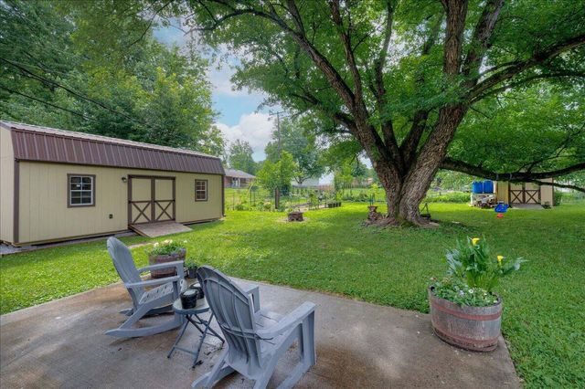 304 Oakwood Drive, Lawrenceburg, KY 40342