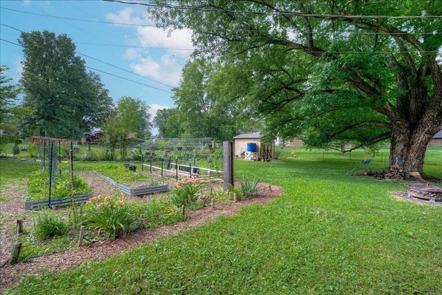 304 Oakwood Drive, Lawrenceburg, KY 40342