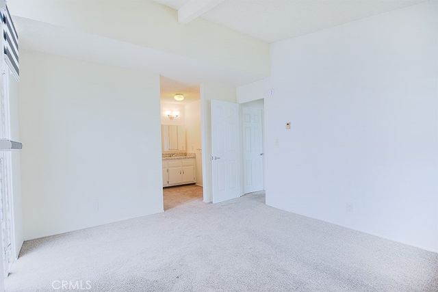 5542 Fernhill Circle B, Huntington Beach, CA 92649