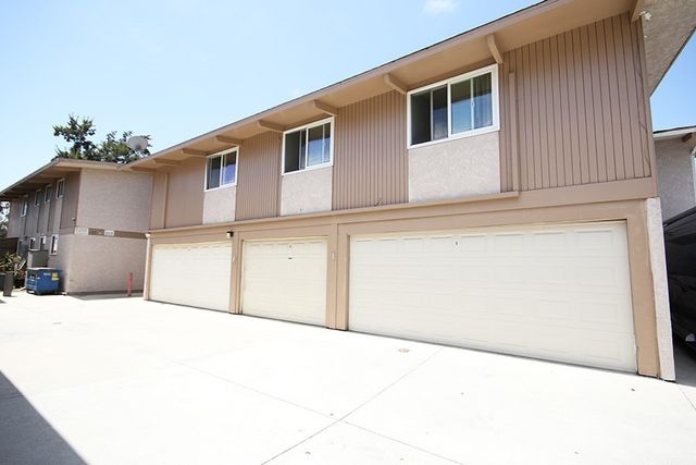 5542 Fernhill Circle B, Huntington Beach, CA 92649