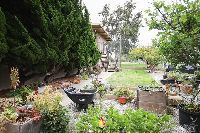 5542 Fernhill Circle B, Huntington Beach, CA 92649