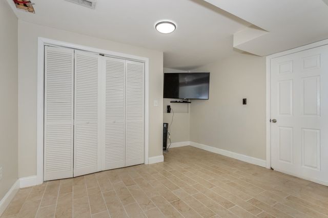 486 South St, Holbrook, MA 02343