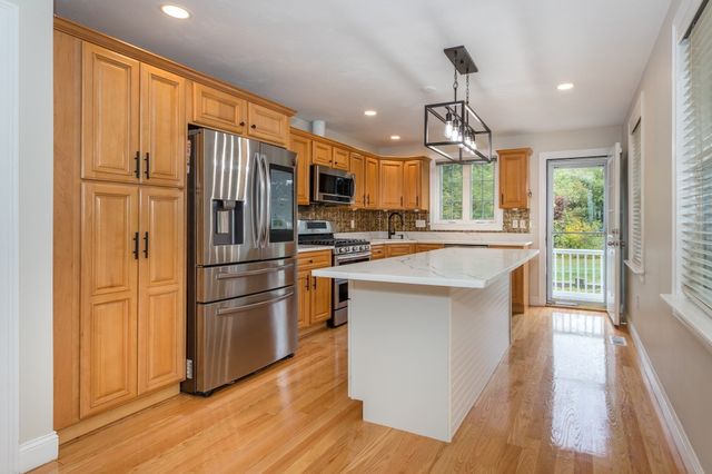 486 South St, Holbrook, MA 02343