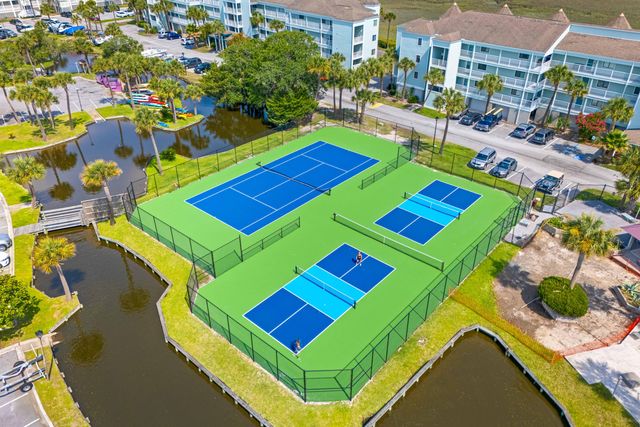 152 W Mariners Cay Drive 152, Folly Beach, SC 29439