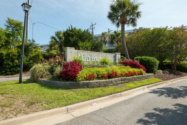 152 W Mariners Cay Drive 152, Folly Beach, SC 29439