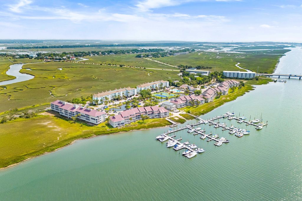 152 W Mariners Cay Drive 152, Folly Beach, SC 29439